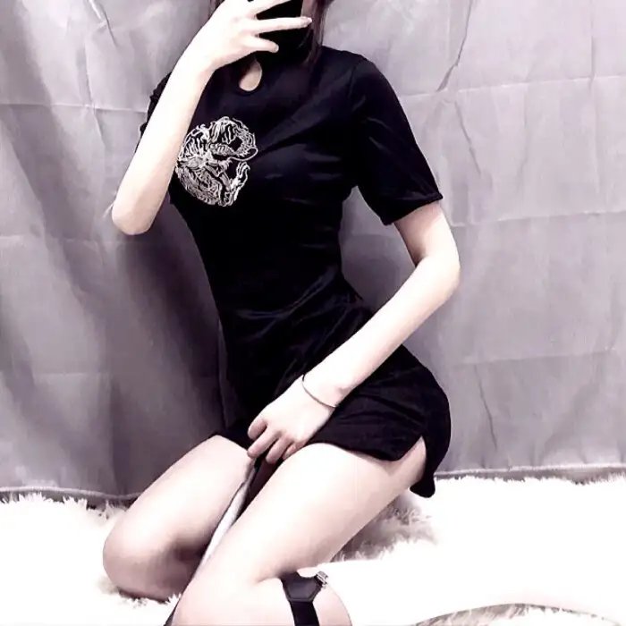 《目击者》陪酒女离奇自杀海报
