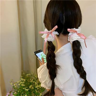 一双绣花鞋海报